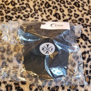 NWT Zyia Ballcap